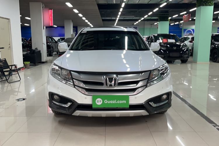 Used Honda Crosstour 2016 2.4L Luxury Edition Exterior 1