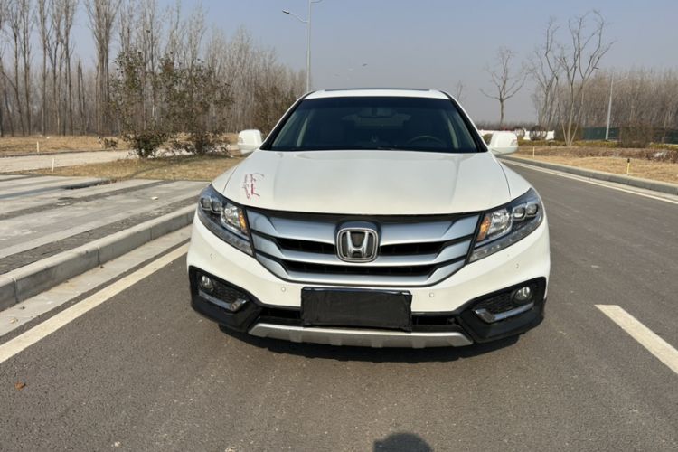 Used Honda Crosstour 2016 2.4L Luxury Edition Exterior 1