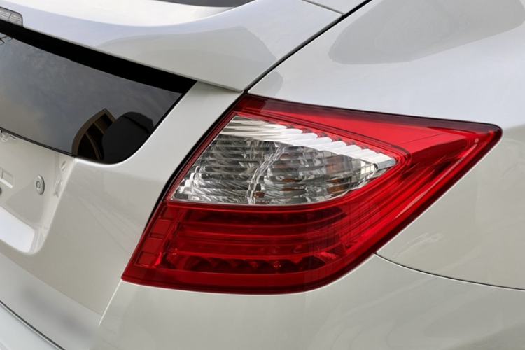 Used Honda Crosstour 2016 2.4L Luxury Edition Exterior 5