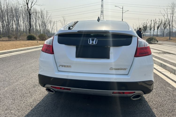 Used Honda Crosstour 2016 2.4L Luxury Edition Exterior 5