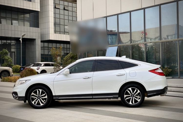 Used Honda Crosstour 2016 2.4L Luxury Edition Exterior 6
