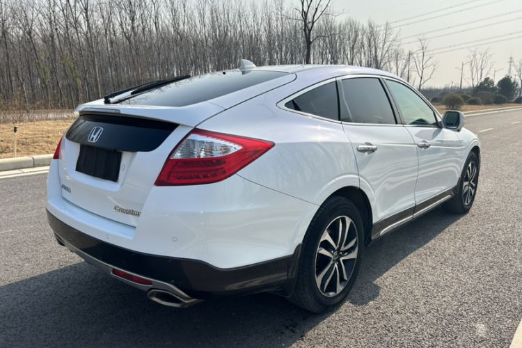 Used Honda Crosstour 2016 2.4L Luxury Edition Exterior 6