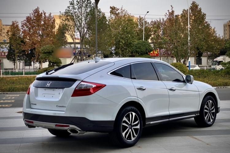 Used Honda Crosstour 2016 2.4L Luxury Edition Exterior 7