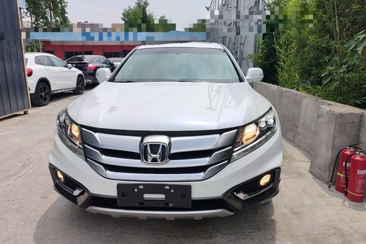 Used Honda Crosstour 2016 2.4L Luxury Edition Front