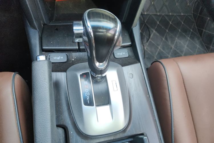 Used Honda Crosstour 2016 2.4L Luxury Edition Gear Lever