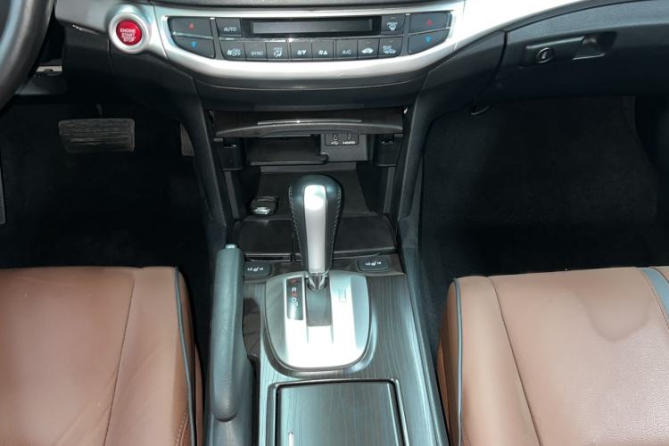 Used Honda Crosstour 2016 2.4L Luxury Edition Gear Lever
