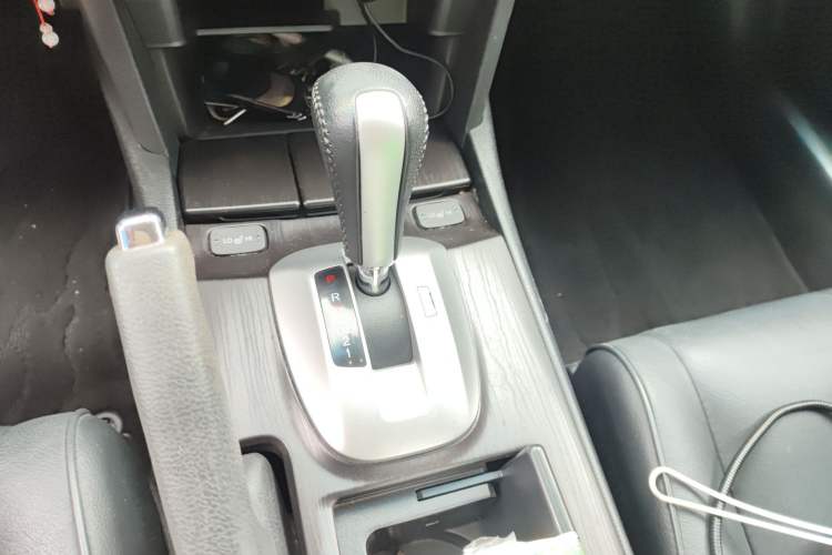 Used Honda Crosstour 2016 2.4L Luxury Edition Gear Lever