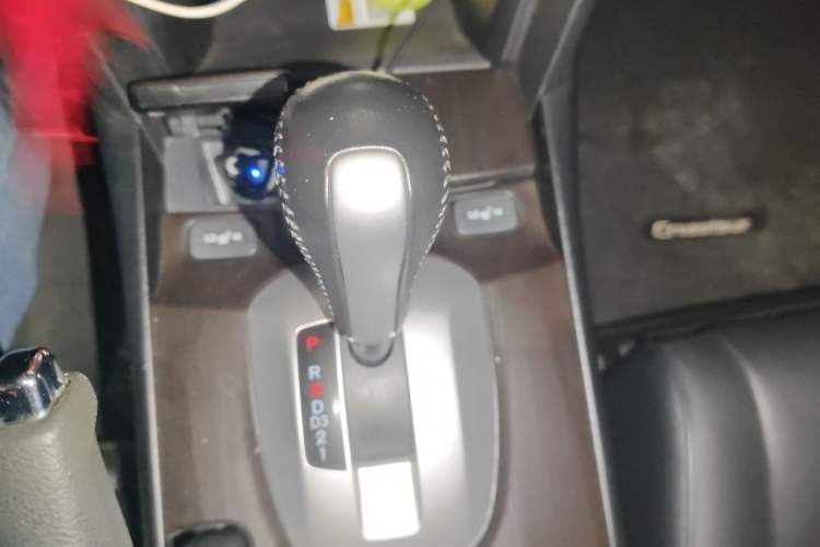 Used Honda Crosstour 2016 2.4L Luxury Edition Gear Lever