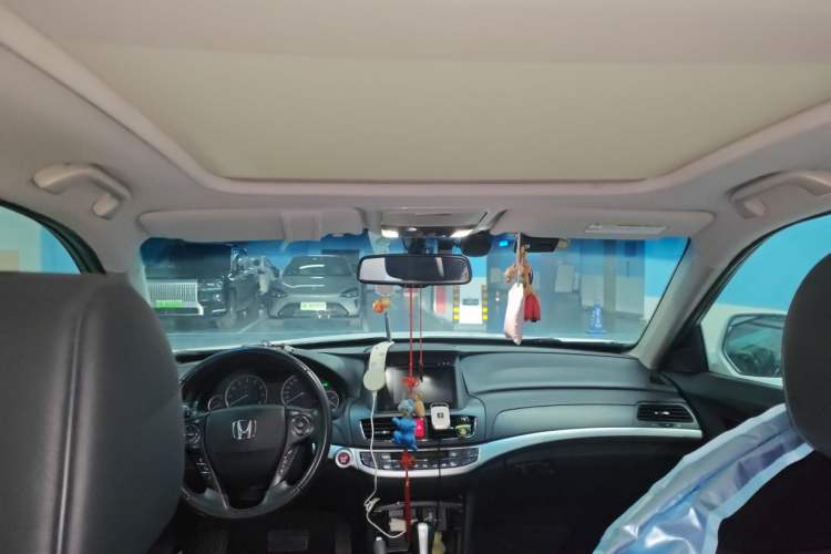 Used Honda Crosstour 2016 2.4L Luxury Edition Headliner