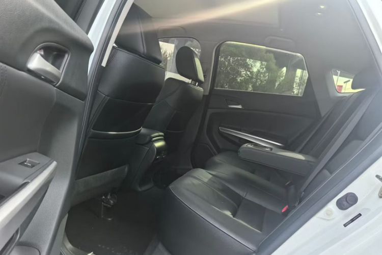 Used Honda Crosstour 2016 2.4L Luxury Edition Interior 1