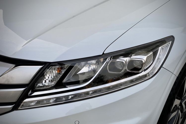 Used Honda Crosstour 2016 2.4L Luxury Edition Left Front Headlight