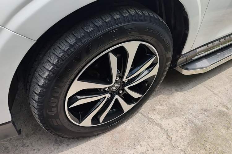 Used Honda Crosstour 2016 2.4L Luxury Edition Left Front Wheel Hub
