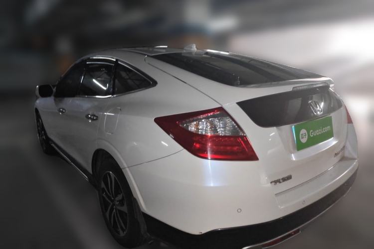 Used Honda Crosstour 2016 2.4L Luxury Edition Rear Left 45 Deg