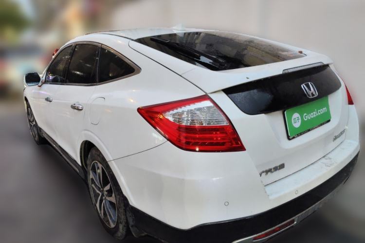 Used Honda Crosstour 2016 2.4L Luxury Edition Rear Left 45 Deg