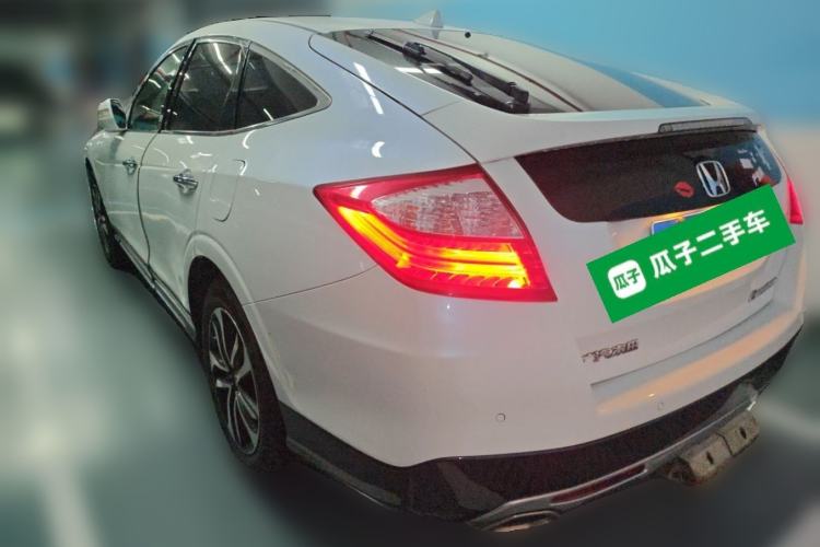 Used Honda Crosstour 2016 2.4L Luxury Edition Rear Left 45 Deg