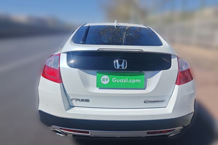 Used Honda Crosstour 2016 2.4L Luxury Edition Rear