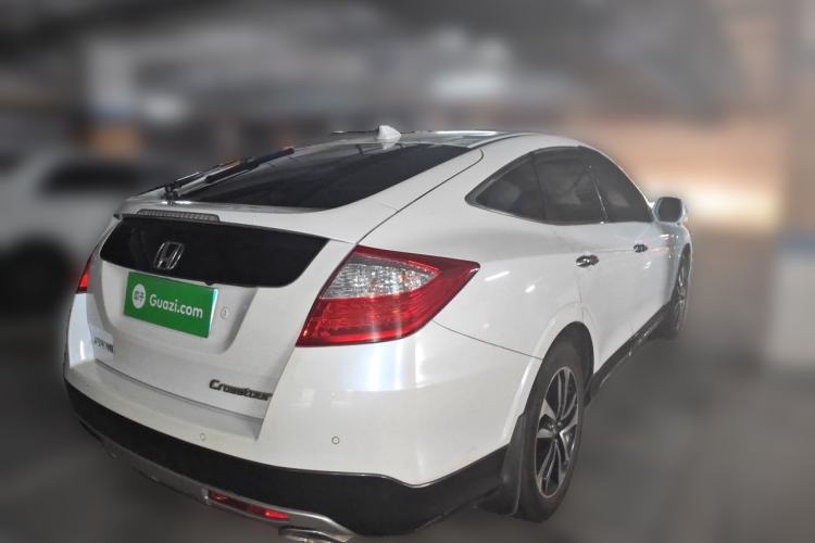 Used Honda Crosstour 2016 2.4L Luxury Edition Rear Right 45 Deg