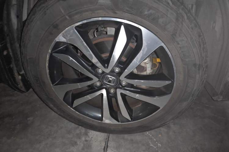 Used Honda Crosstour 2016 2.4L Luxury Edition Right Front Wheel Hub