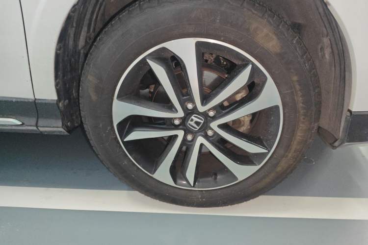 Used Honda Crosstour 2016 2.4L Luxury Edition Right Front Wheel Hub