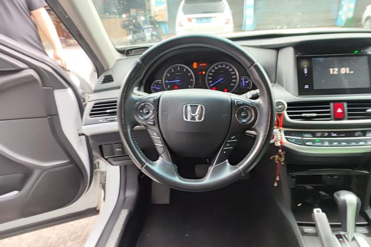 Used Honda Crosstour 2016 2.4L Luxury Edition Steering Wheel