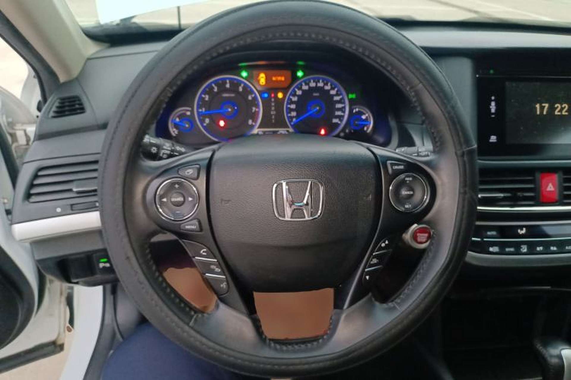 Used Honda Crosstour 2016 2.4L Luxury Edition Steering Wheel