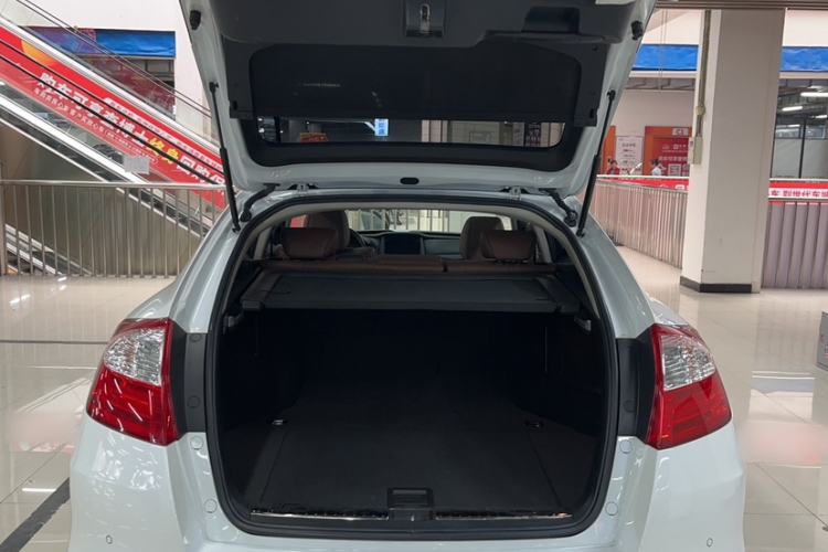 Used Honda Crosstour 2016 2.4L Luxury Edition Trunk