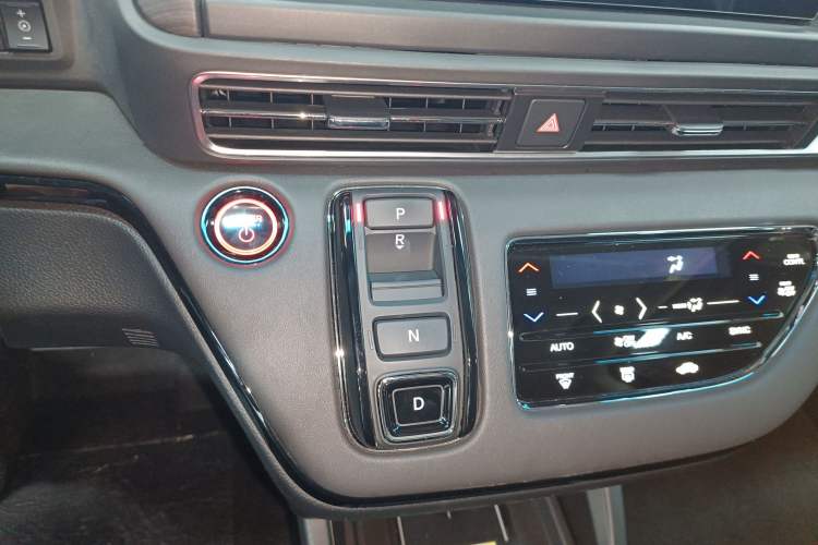 Used Honda Elysion 2022 2.0L eHEV Luxury First Edition Gear Lever