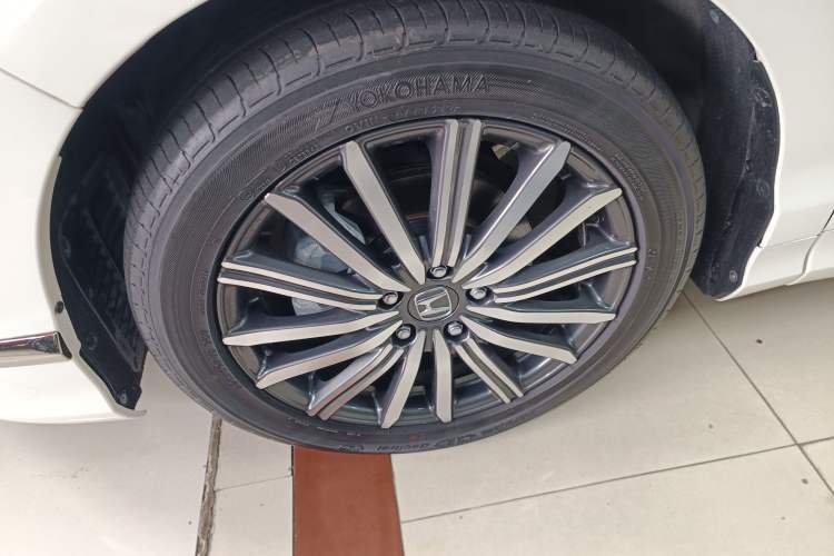 Used Honda Elysion 2022 2.0L eHEV Luxury First Edition Left Front Wheel Hub