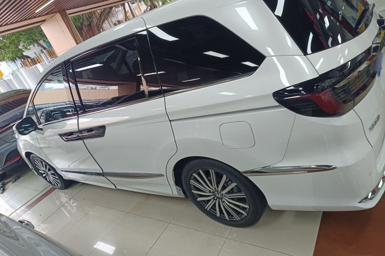 Used Honda Elysion 2022 2.0L eHEV Luxury First Edition Left Side