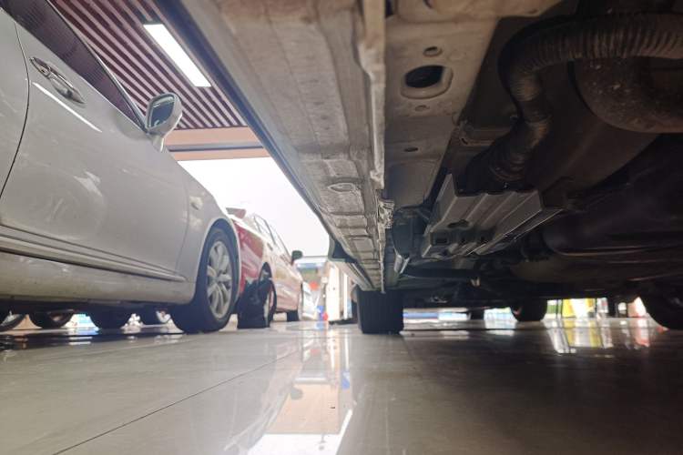 Used Honda Elysion 2022 2.0L eHEV Luxury First Edition Left Side Sill