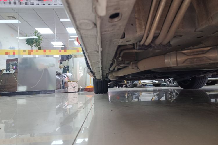 Used Honda Elysion 2022 2.0L eHEV Luxury First Edition Right Side Sill