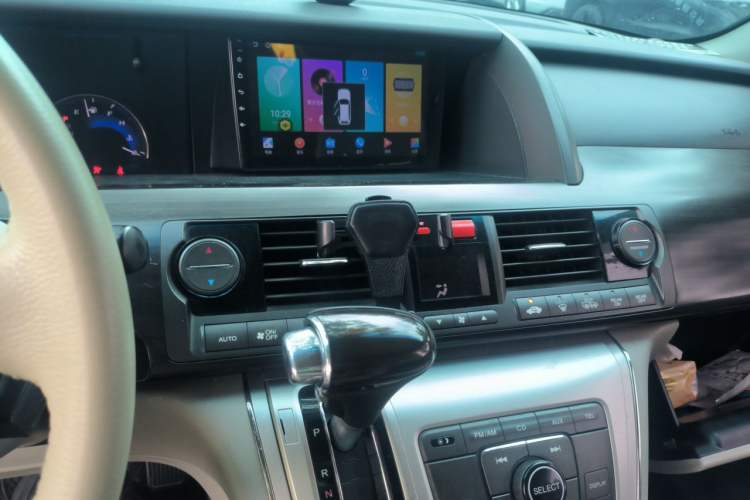 Used Honda Elysion 2012 2.4L VTi-S Prestige Edition Audio And AC Panel
