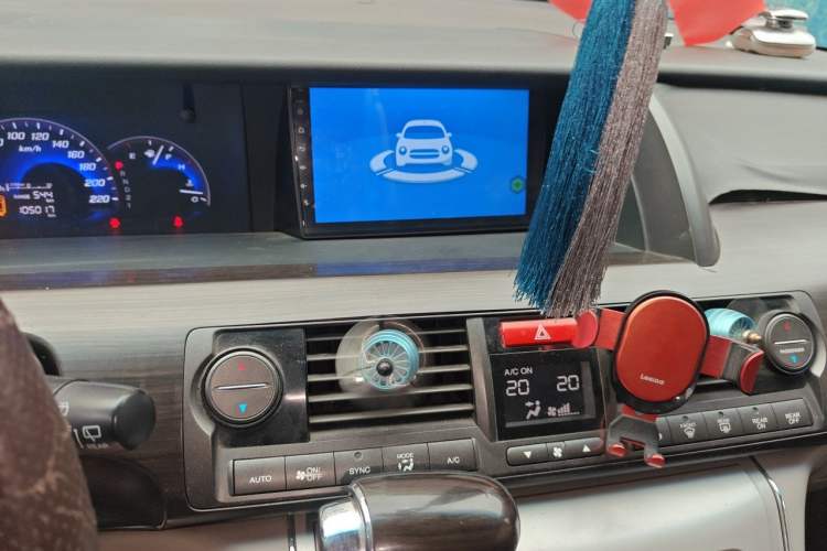 Used Honda Elysion 2012 2.4L VTi Luxury Edition Audio And AC Panel