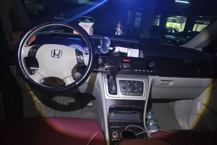 Used Honda Elysion 2012 2.4L VTi Luxury Edition Center Console