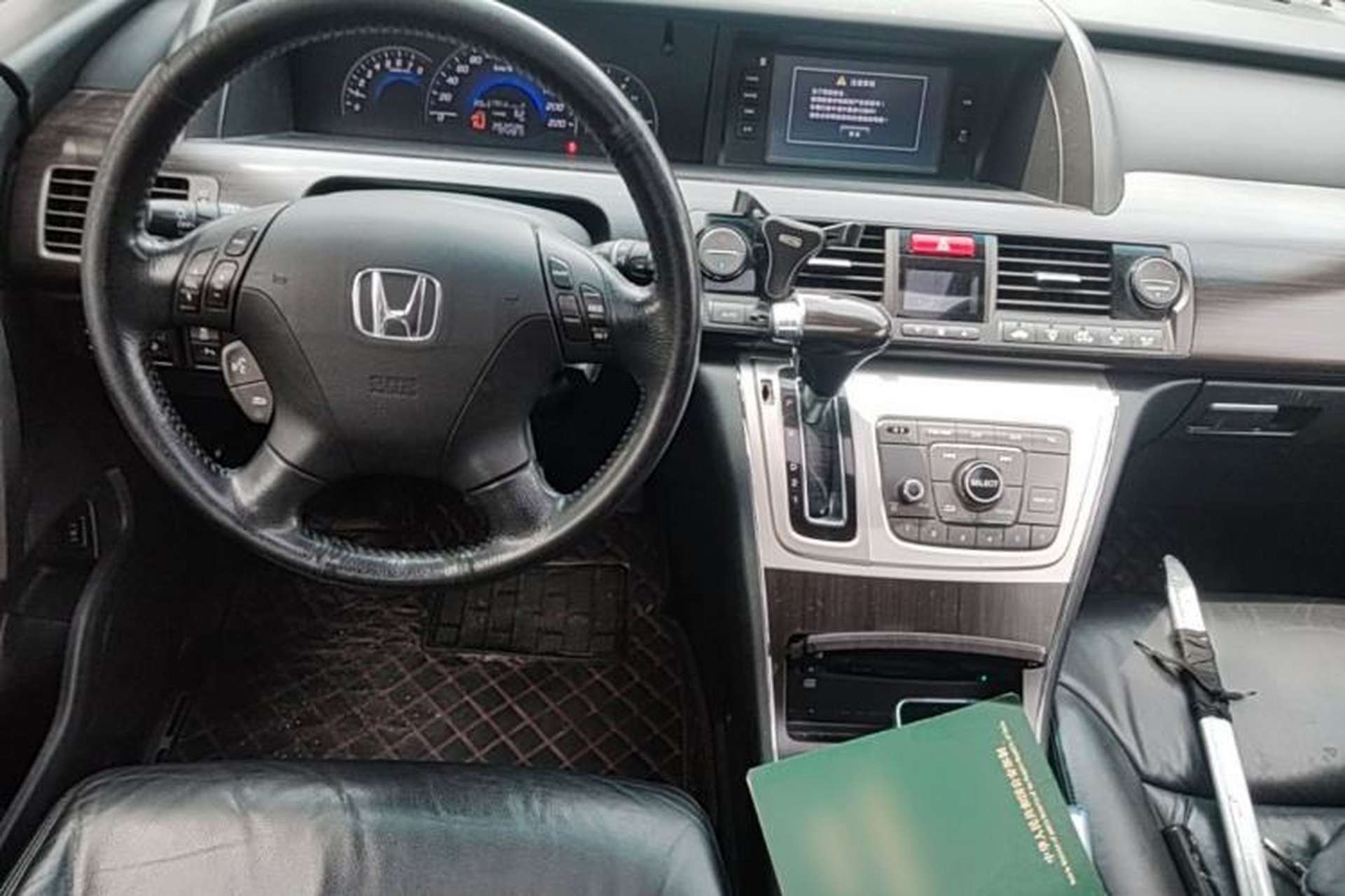 Used Honda Elysion 2012 2.4L VTi-S Prestige Edition Center Console