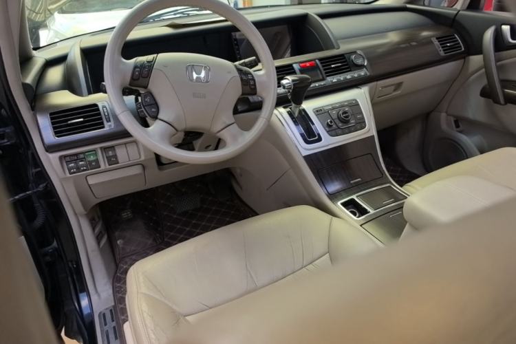 Used Honda Elysion 2012 2.4L VTi-S Prestige Edition Center Console