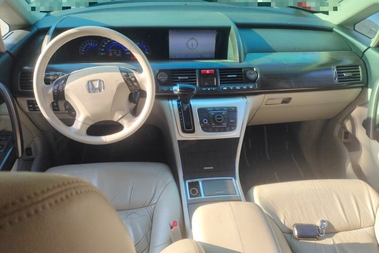 Used Honda Elysion 2012 2.4L VTi-S Prestige Edition Center Console