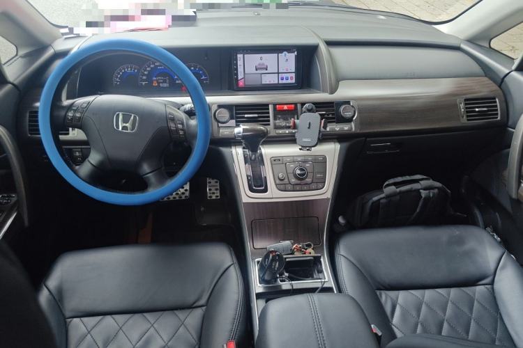 Used Honda Elysion 2012 2.4L VTi Luxury Edition Center Console