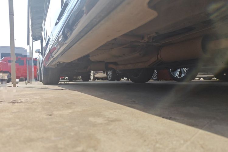 Used Honda Elysion 2012 2.4L VTi Luxury Edition Chassis Front Right