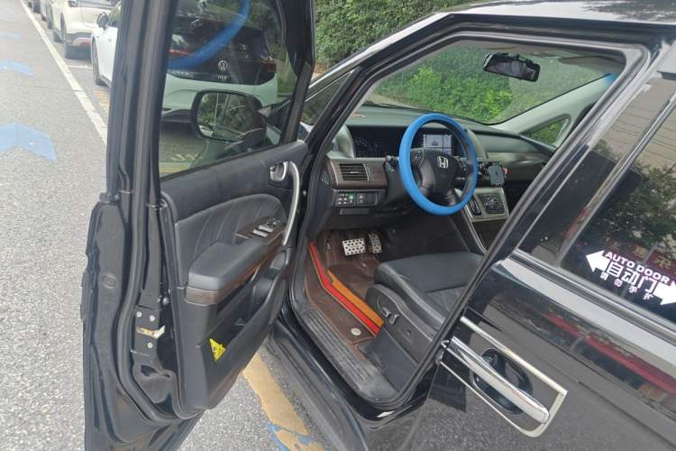 Used Honda Elysion 2012 2.4L VTi Luxury Edition Driver Seat