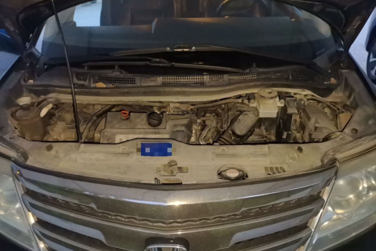 Used Honda Elysion 2012 2.4L VTi-S Prestige Edition Engine Bay