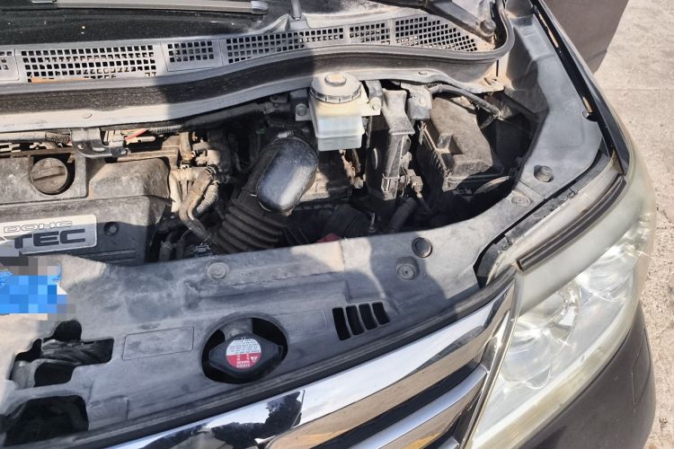 Used Honda Elysion 2012 2.4L VTi-S Prestige Edition Engine Bay Left