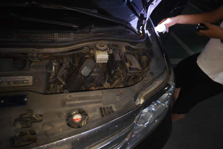 Used Honda Elysion 2012 2.4L VTi Luxury Edition Engine Bay Left