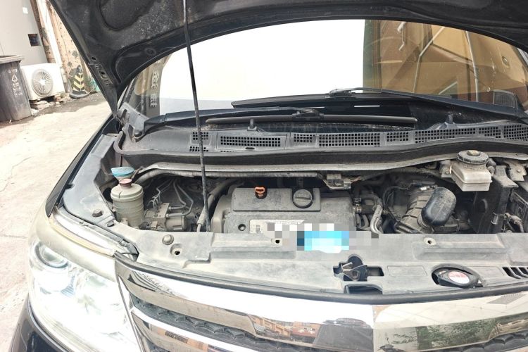 Used Honda Elysion 2012 2.4L VTi Luxury Edition Engine Bay Right