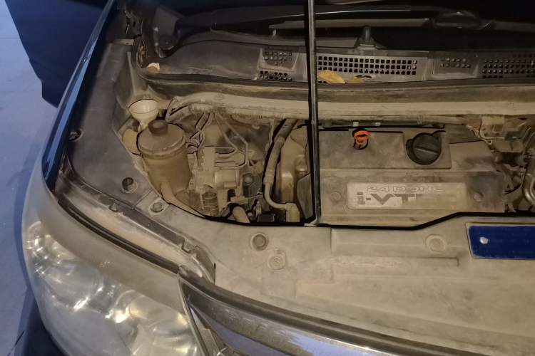 Used Honda Elysion 2012 2.4L VTi-S Prestige Edition Engine Bay Right