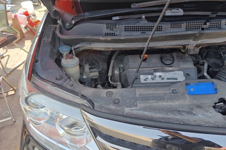 Used Honda Elysion 2012 2.4L VTi Luxury Edition Engine Bay Right