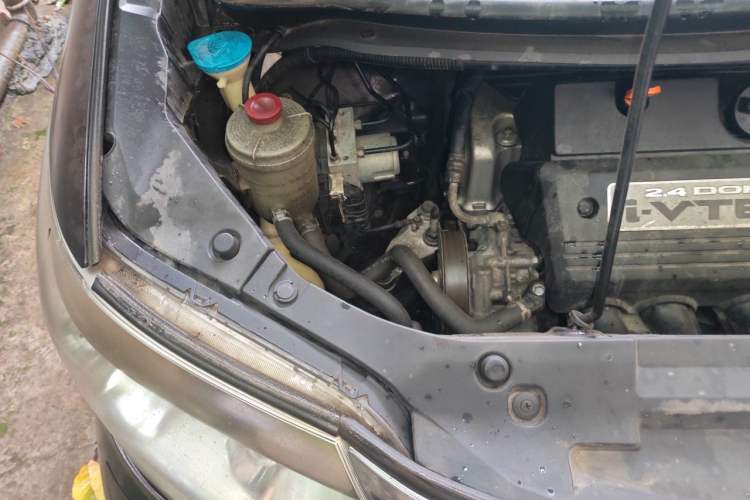 Used Honda Elysion 2012 2.4L VTi-S Prestige Edition Engine Bay Right