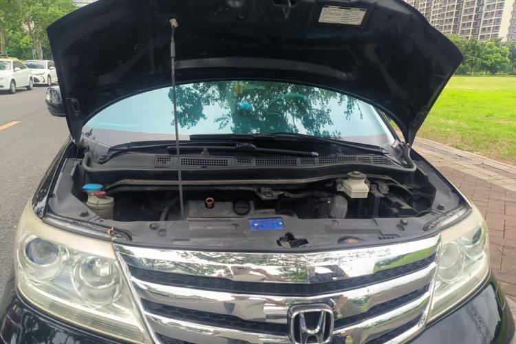 Used Honda Elysion 2012 2.4L VTi-S Prestige Edition Engine Bay