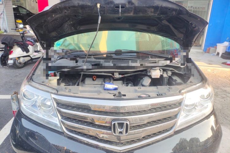 Used Honda Elysion 2012 2.4L VTi-S Prestige Edition Engine Bay