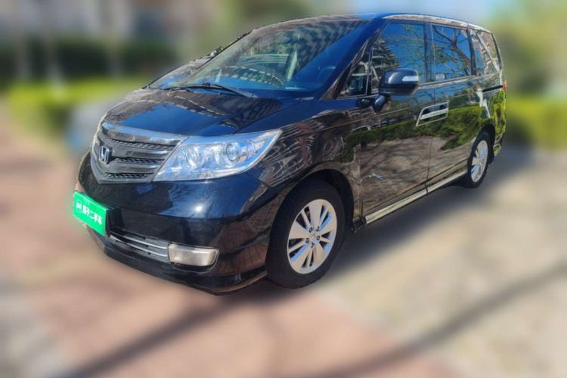 Used Honda Elysion 2012 2.4L VTi Luxury Edition Front Left 45 Deg